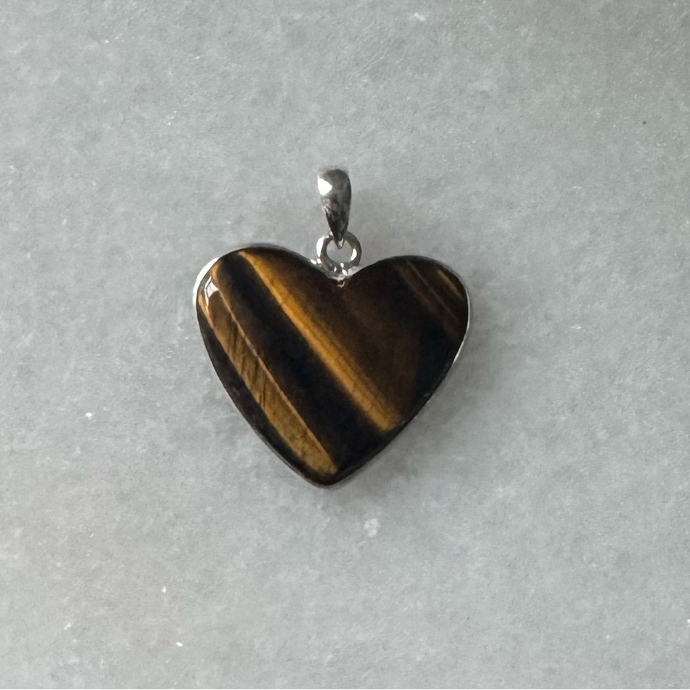 NWOT Tuckernuck Wild at Heart Pendant, Tiger’s Eye, Sterling Silver - Picture 4 of 6
